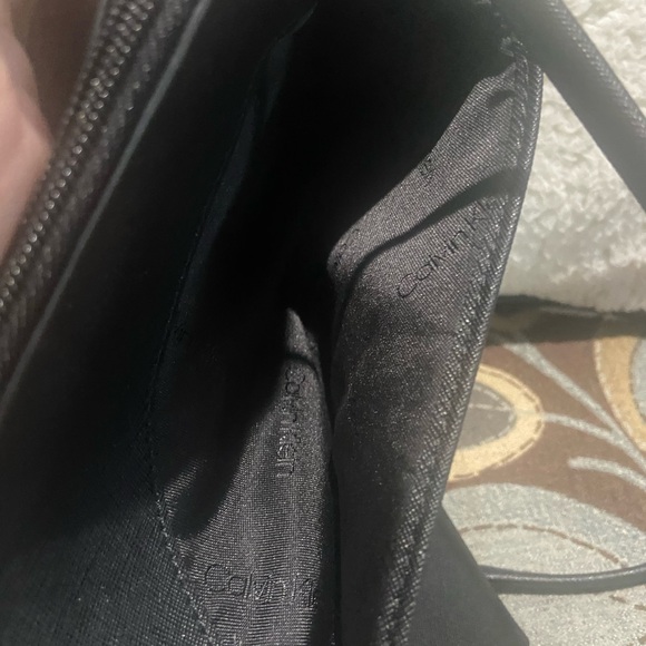 Calvin Klein Crossbody Black - Picture 5 of 6